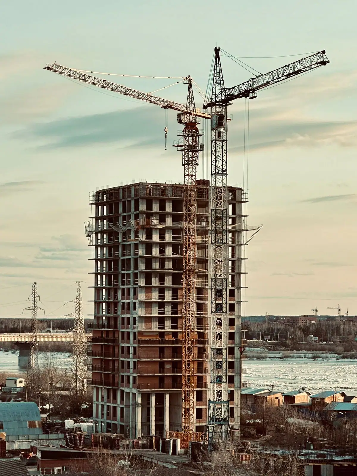 апрель, 2023