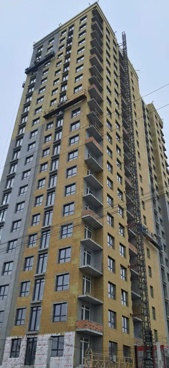 апрель, 2025