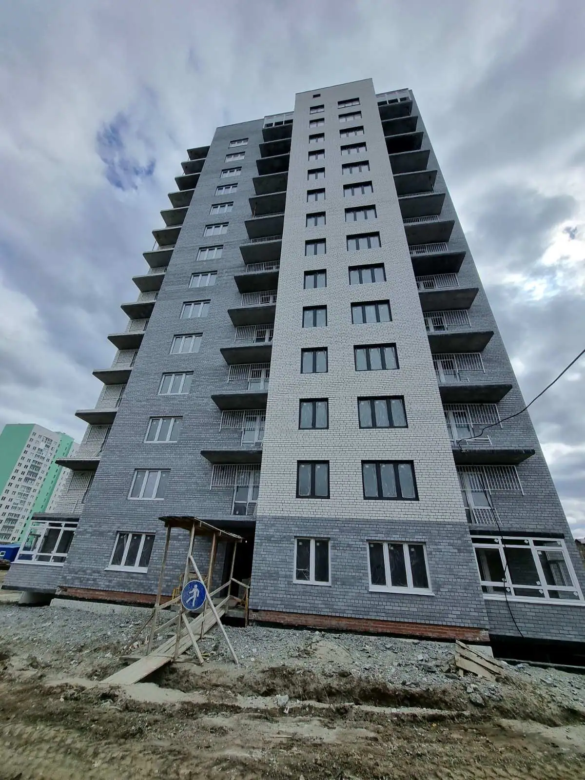 апрель, 2024