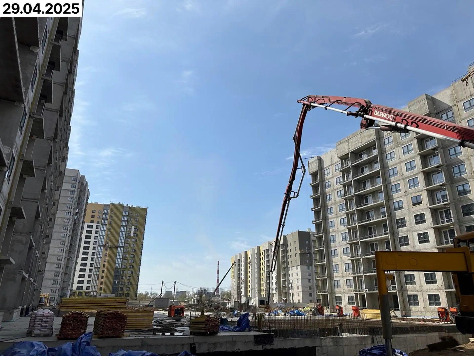 апрель, 2025