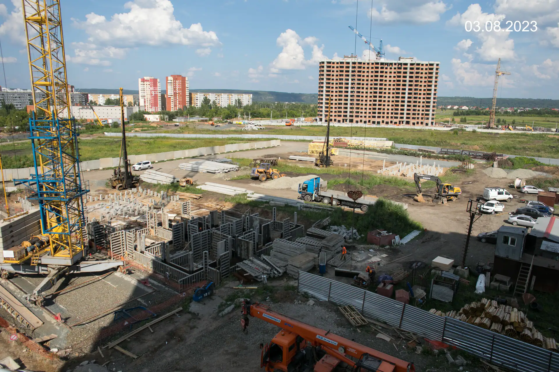 август, 2023