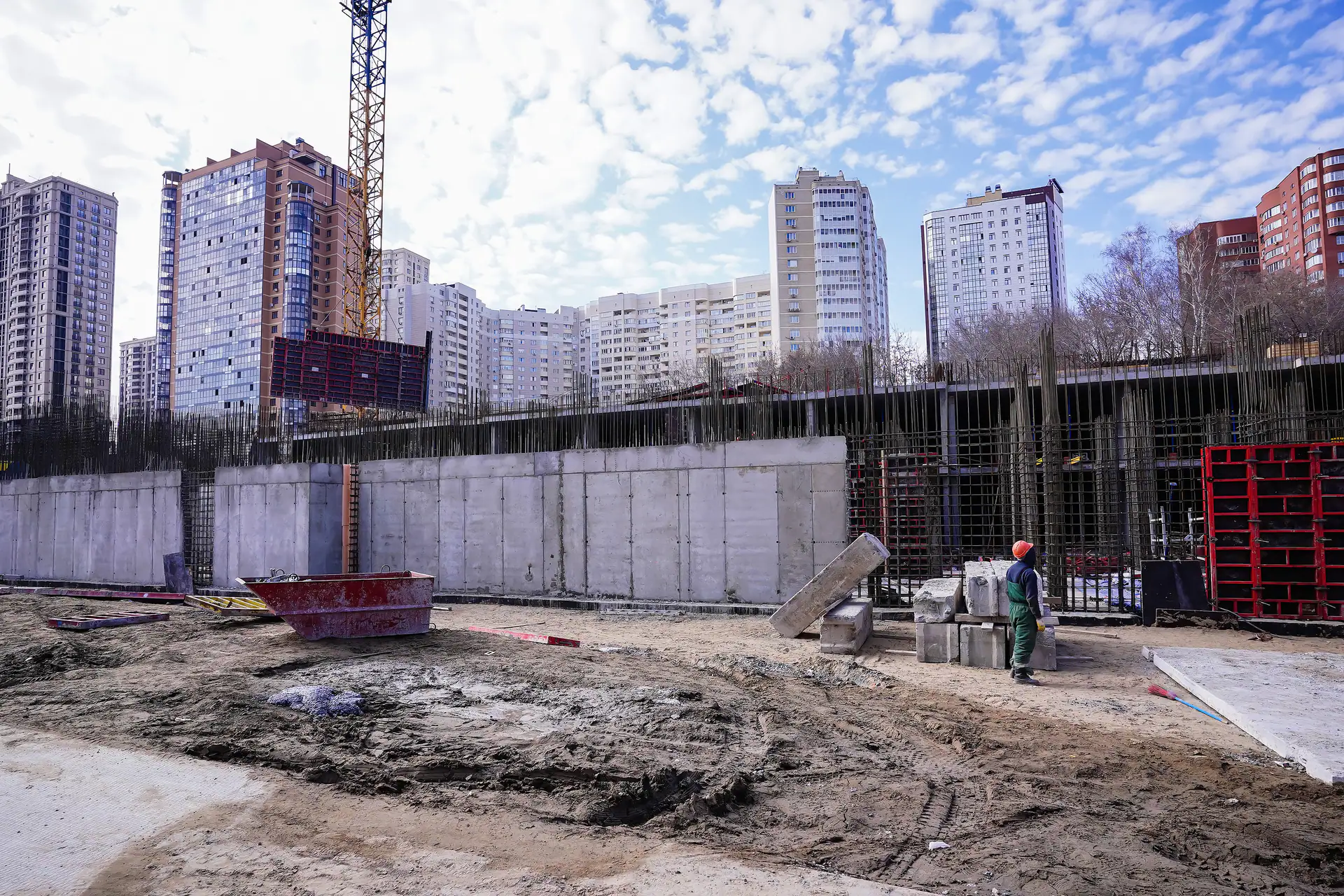 апрель, 2023