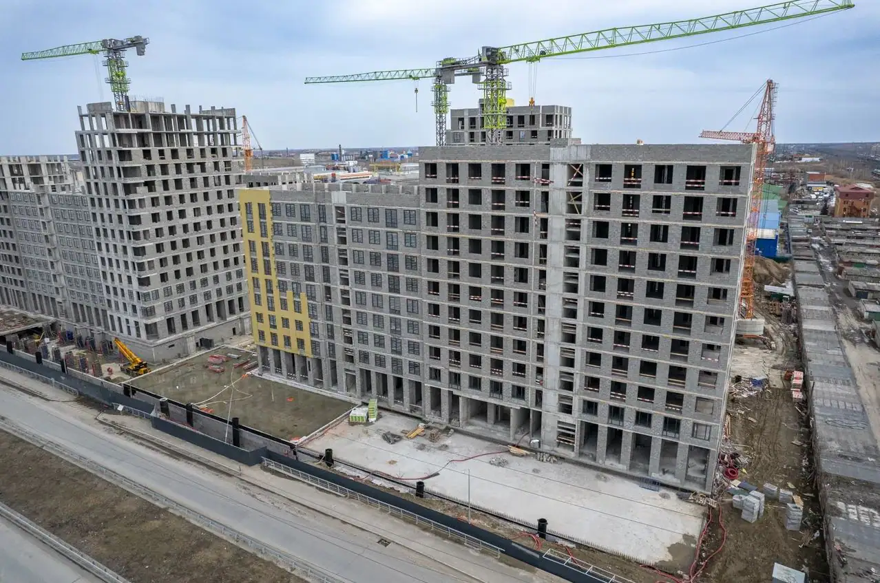 апрель, 2025