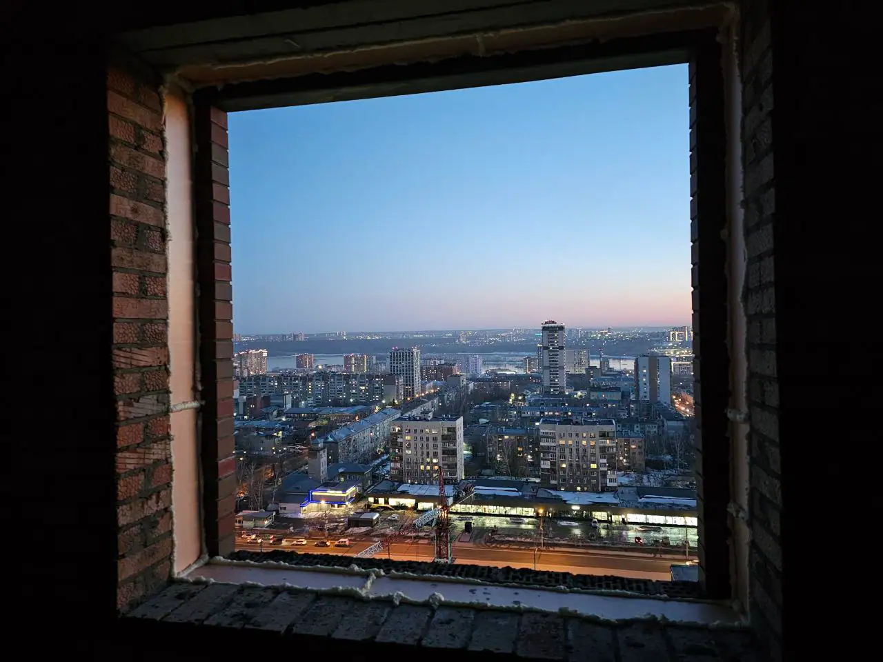 апрель, 2025