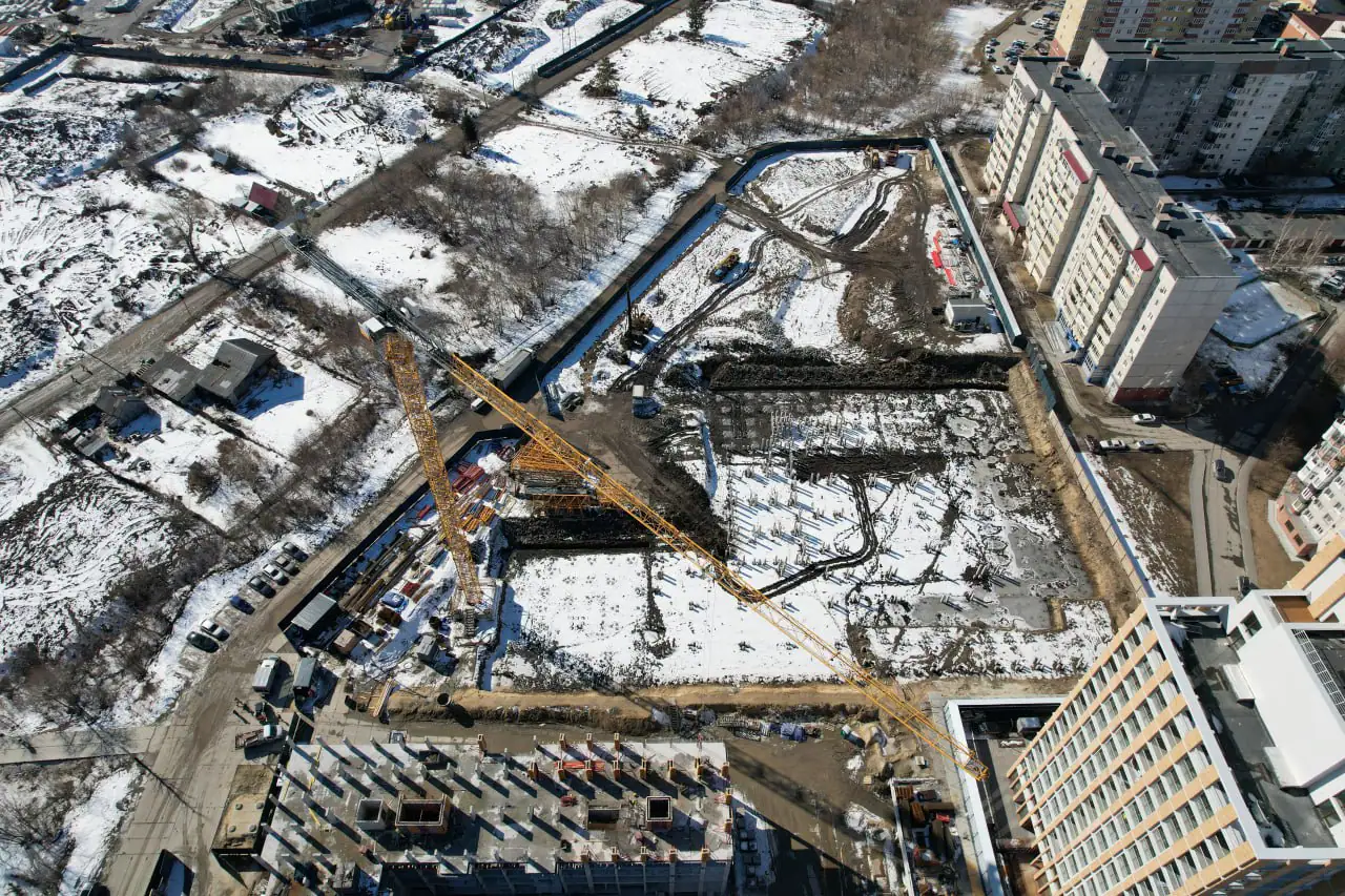 апрель, 2025