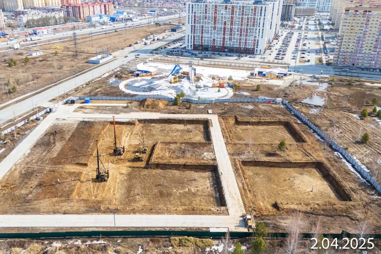 апрель, 2025