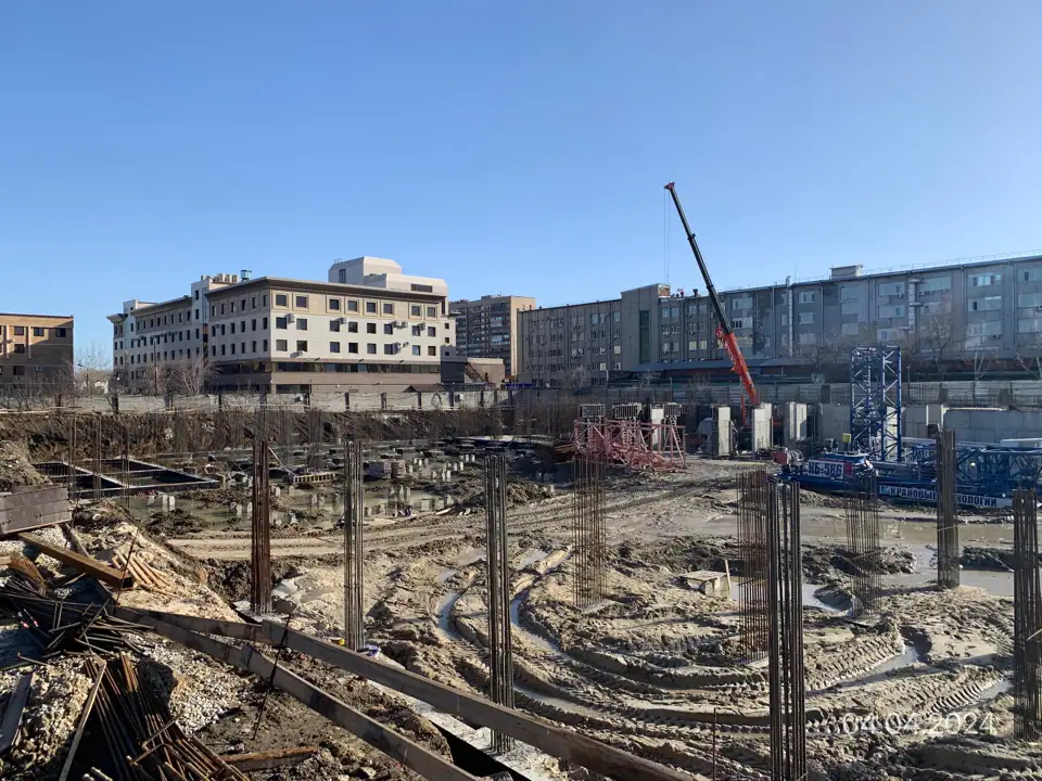 апрель, 2024