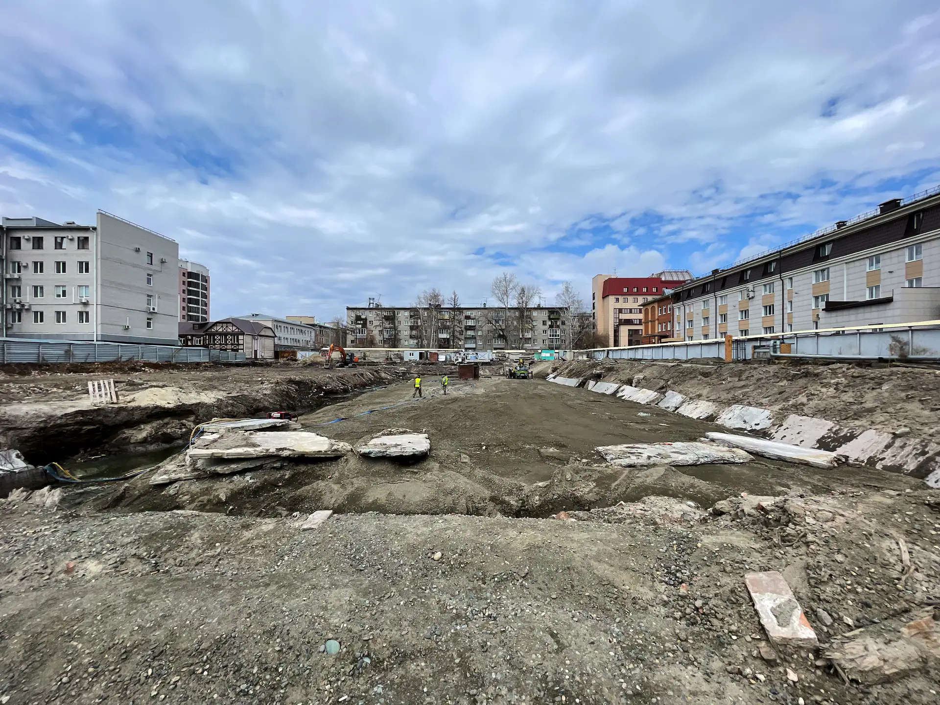 май, 2023