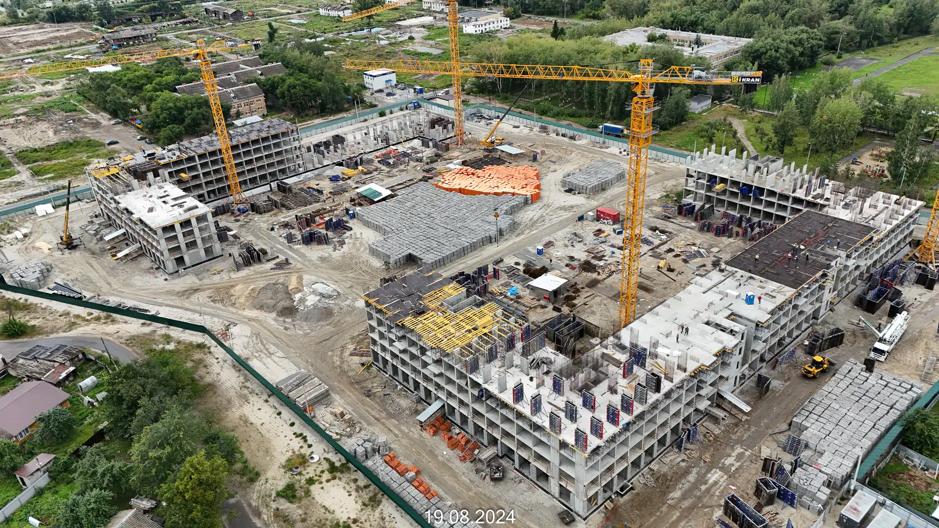 август, 2024