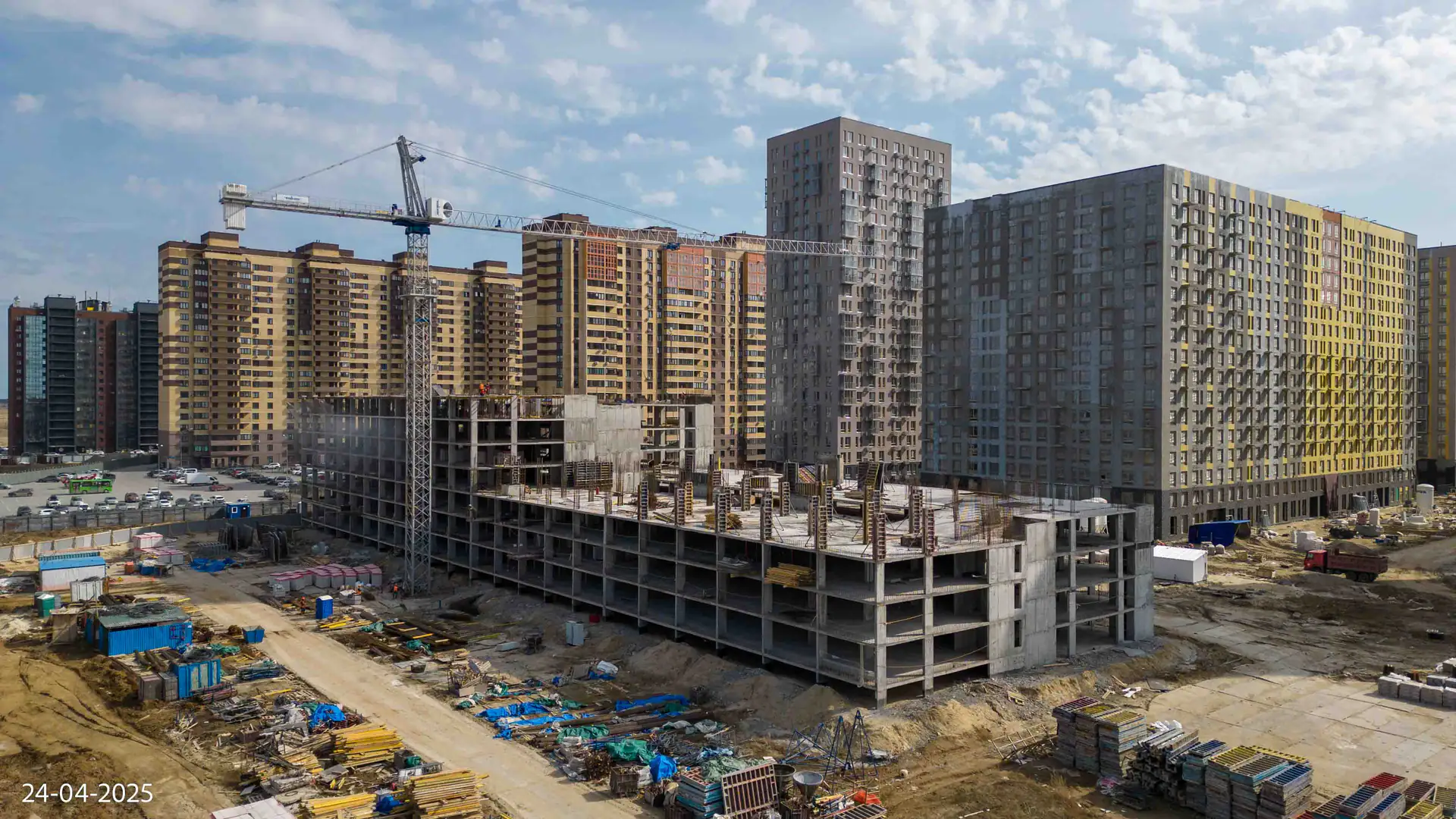апрель, 2025