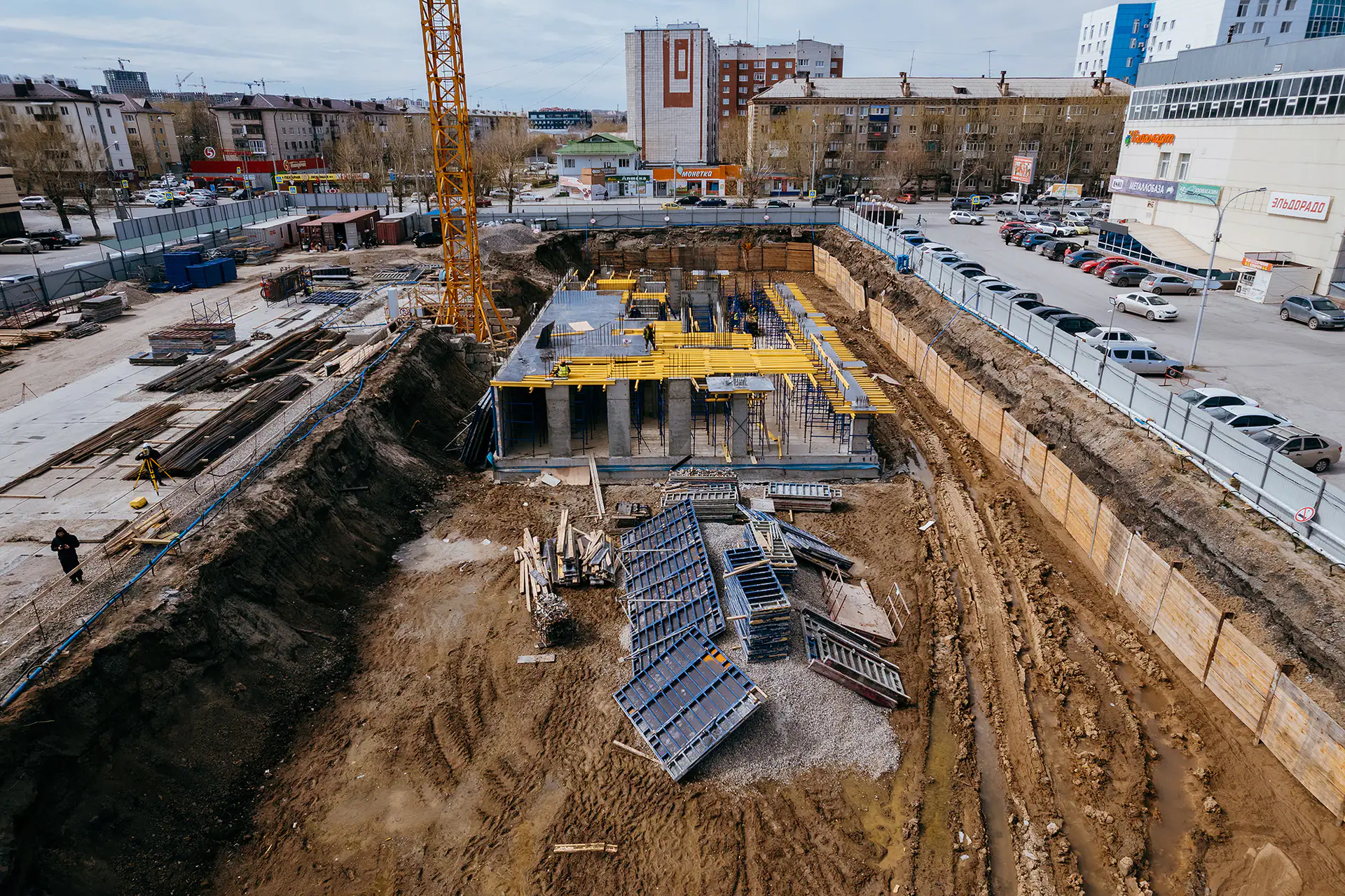 апрель, 2024