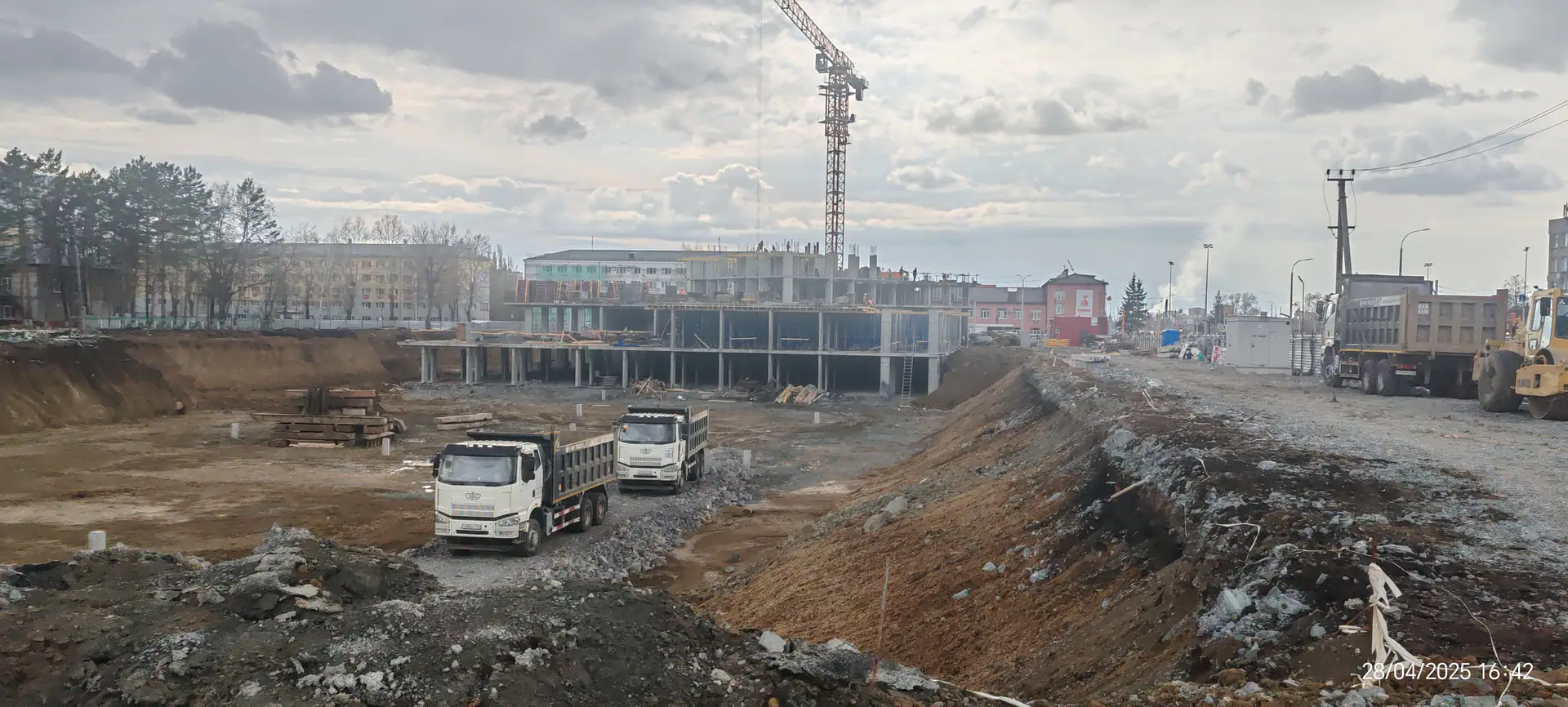 апрель, 2025