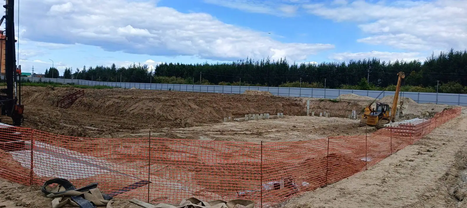 август, 2024