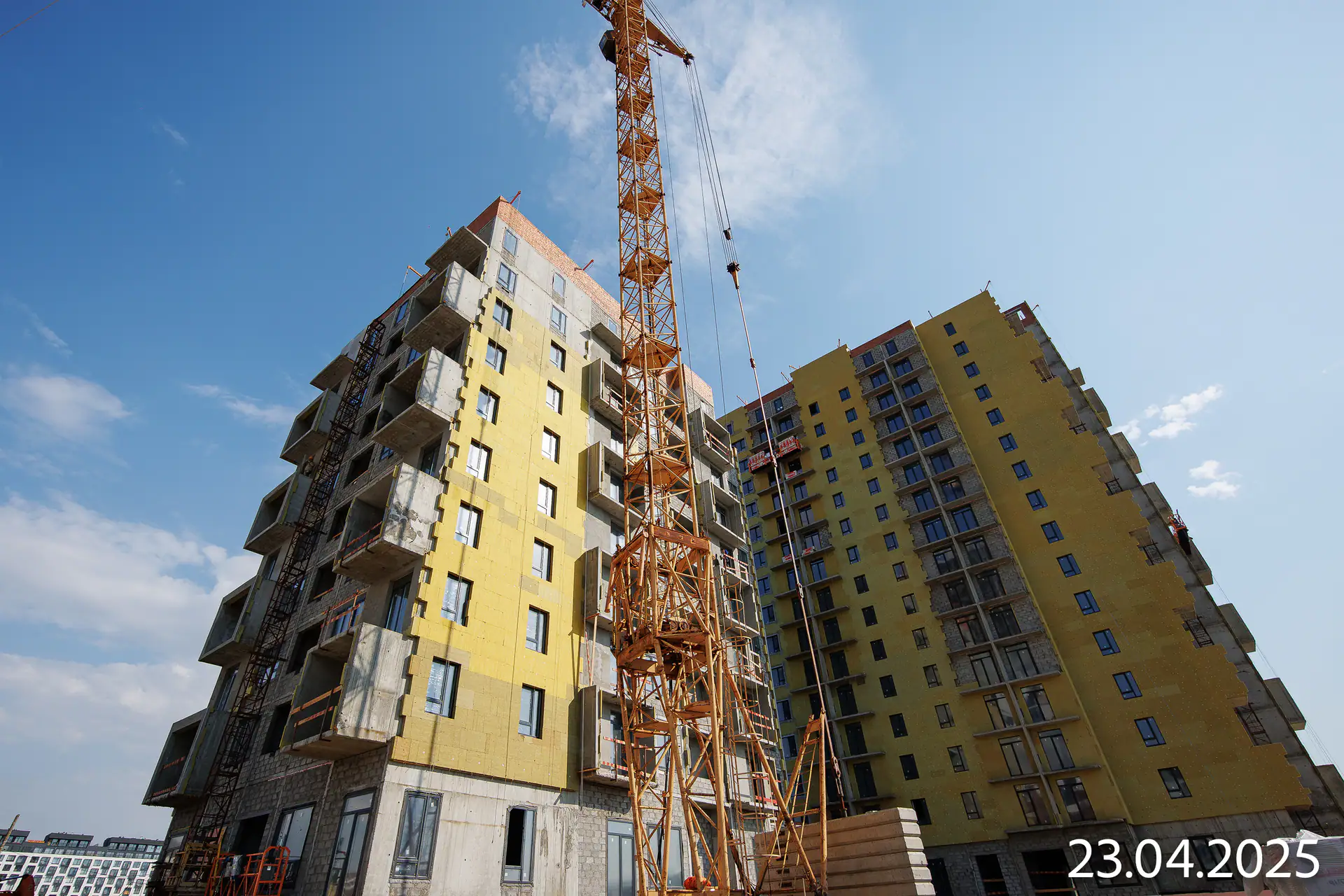 апрель, 2025