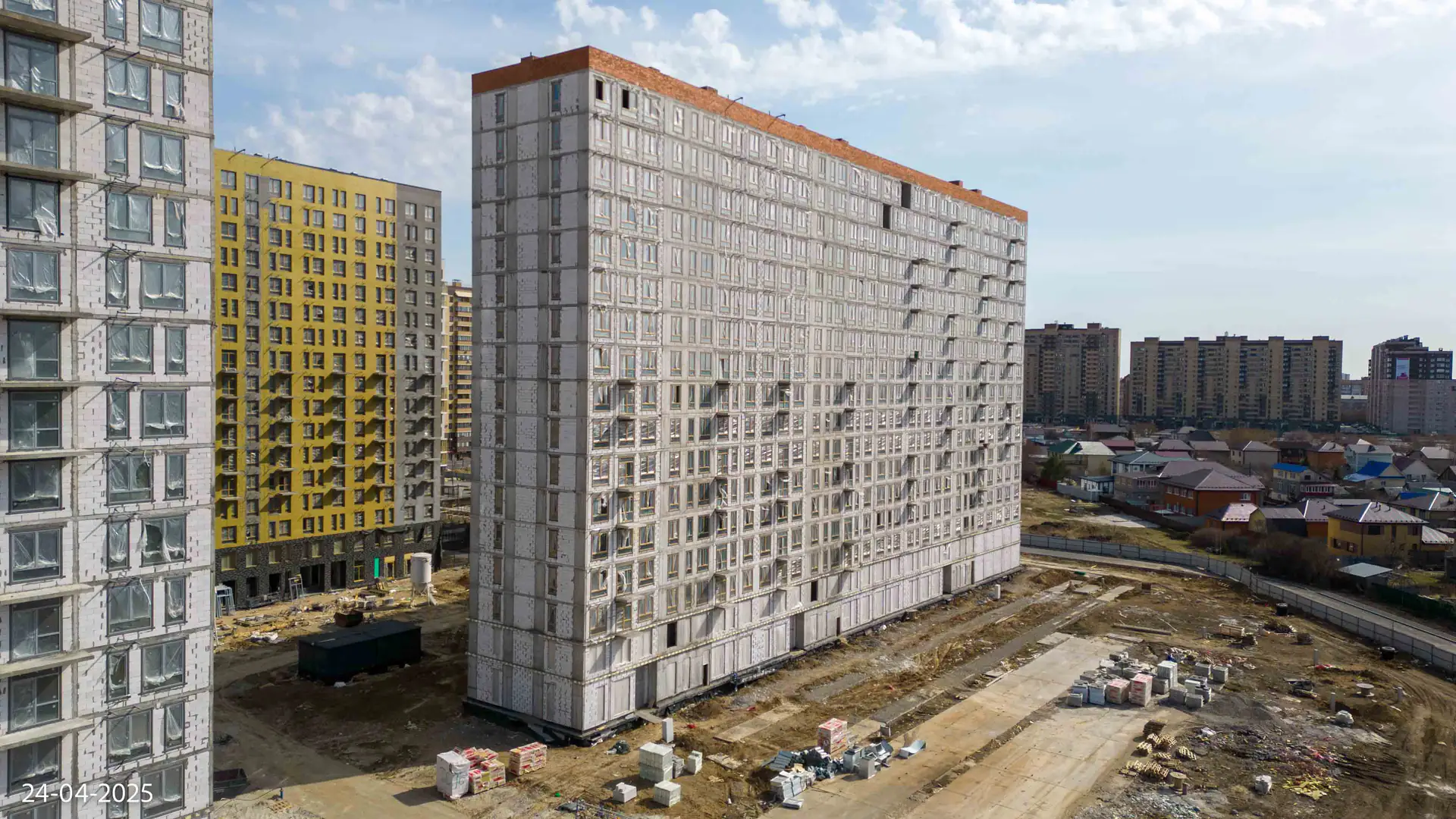апрель, 2025