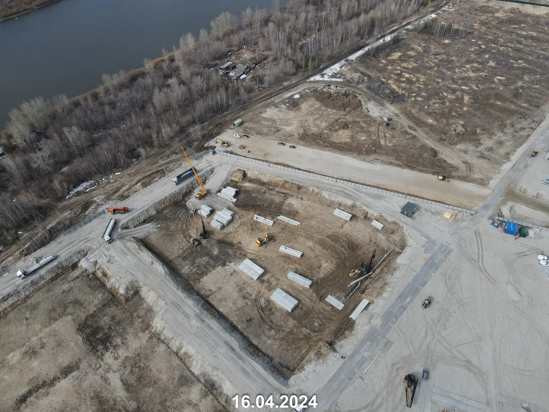 апрель, 2024
