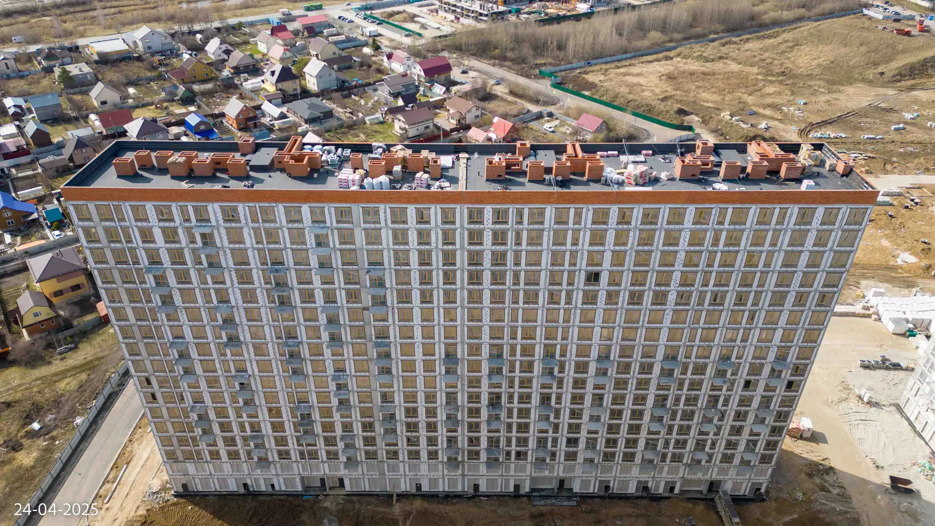 апрель, 2025