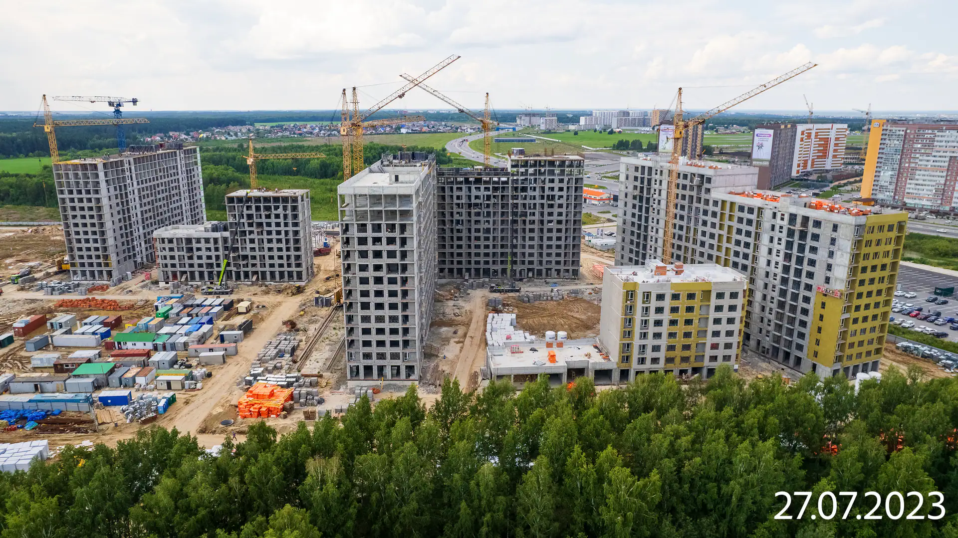 август, 2023