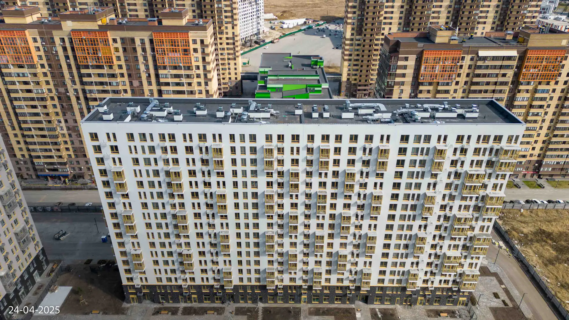 апрель, 2025