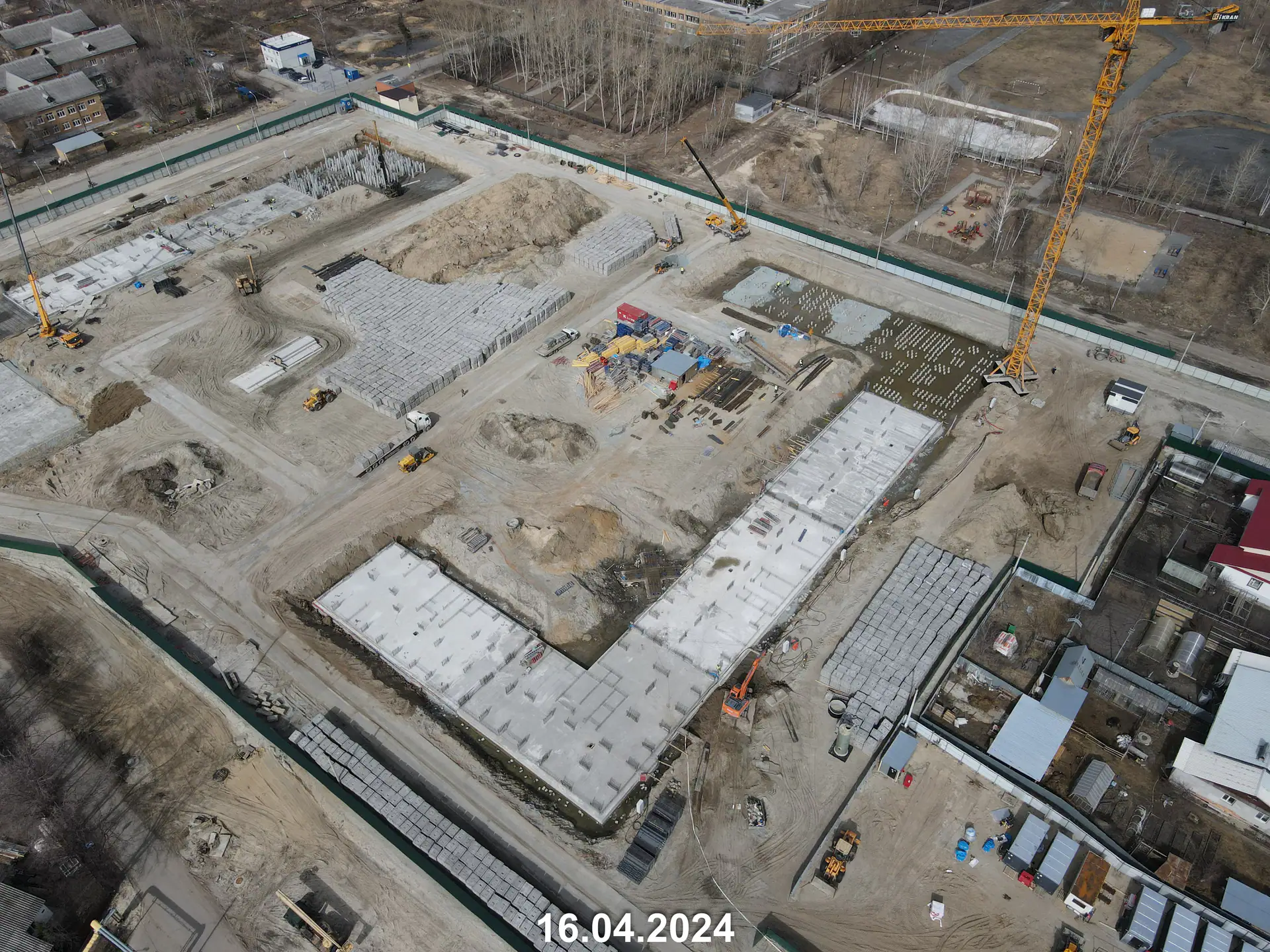 апрель, 2024