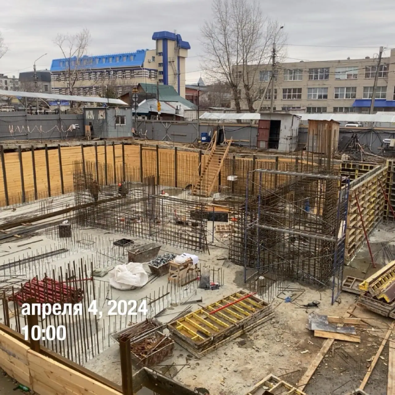 апрель, 2024