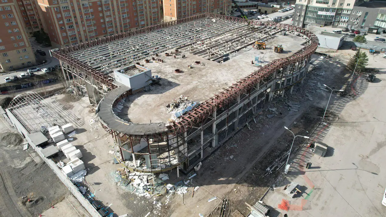 апрель, 2025