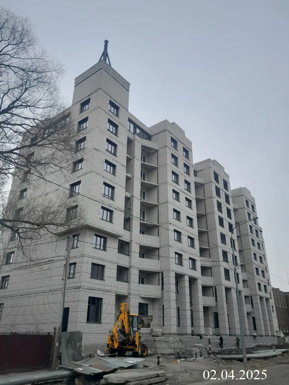 апрель, 2025