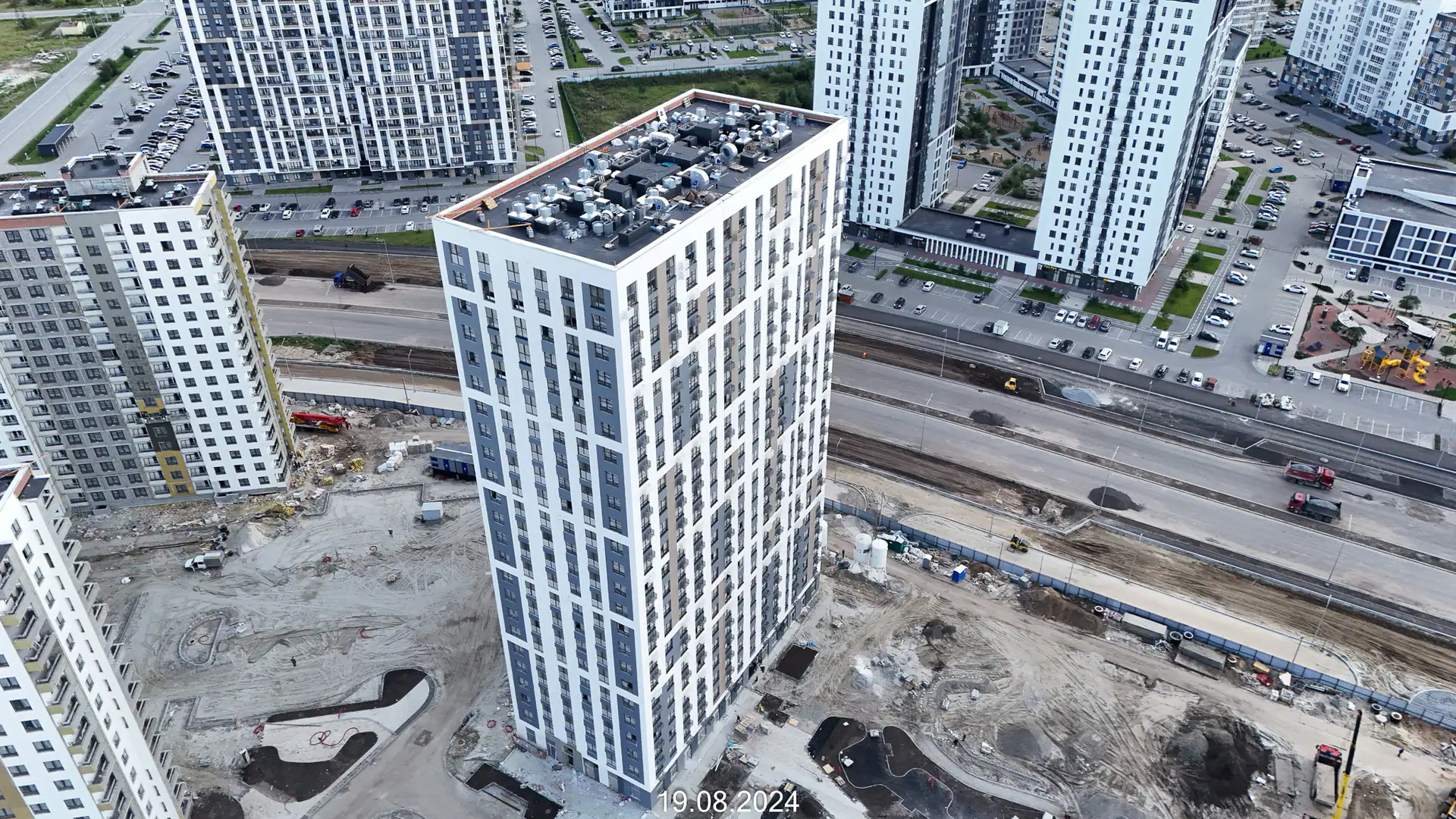 август, 2024