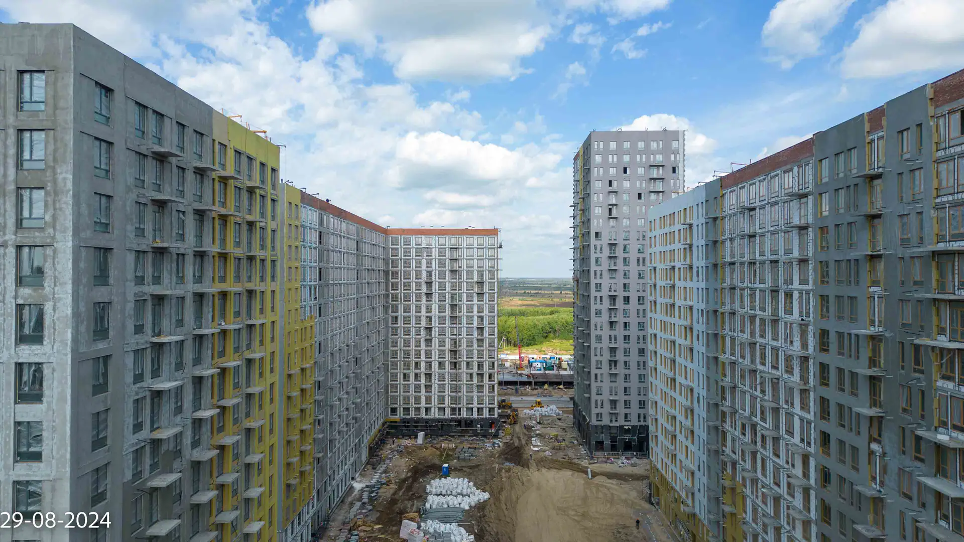 август, 2024