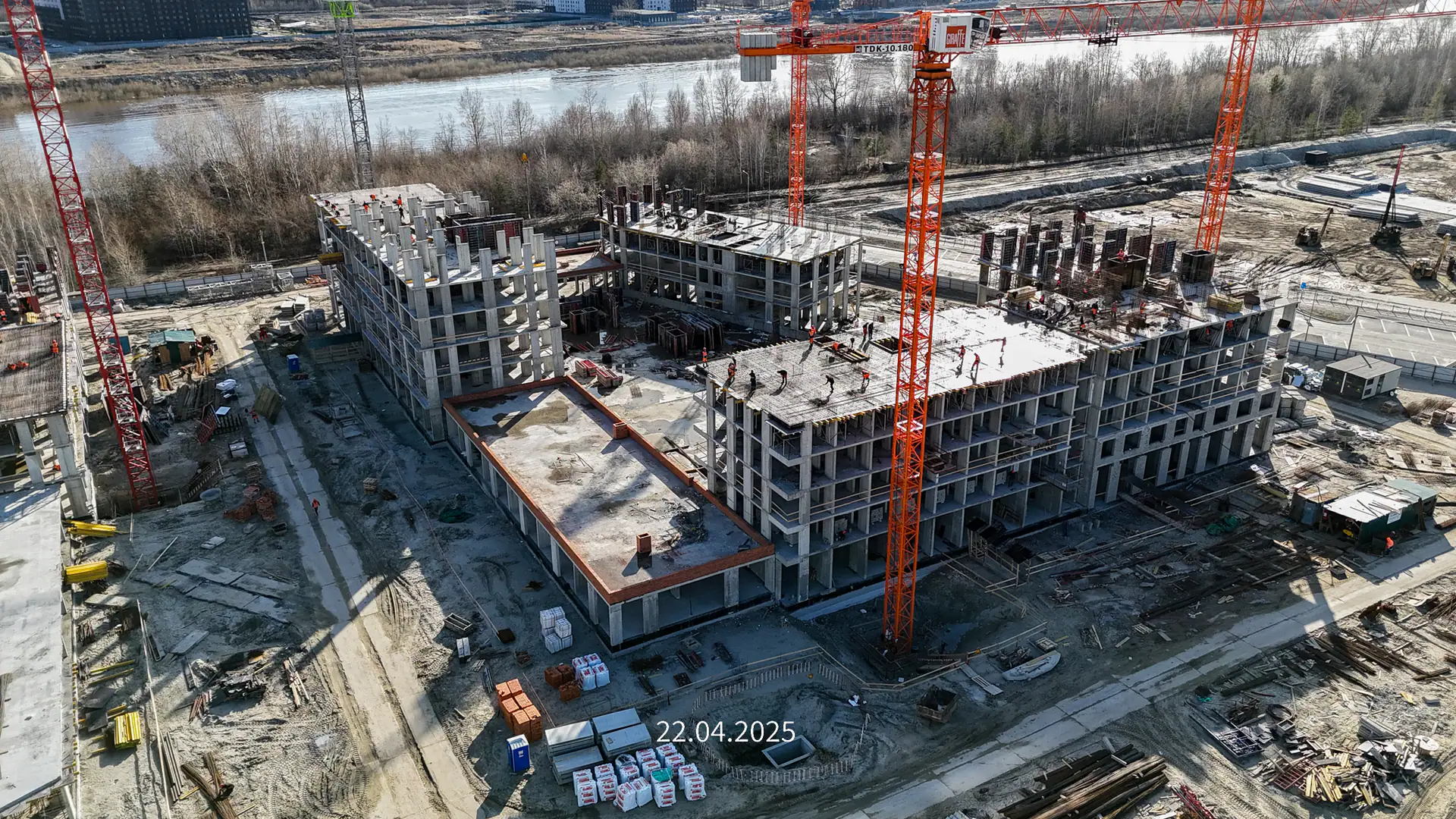 апрель, 2025