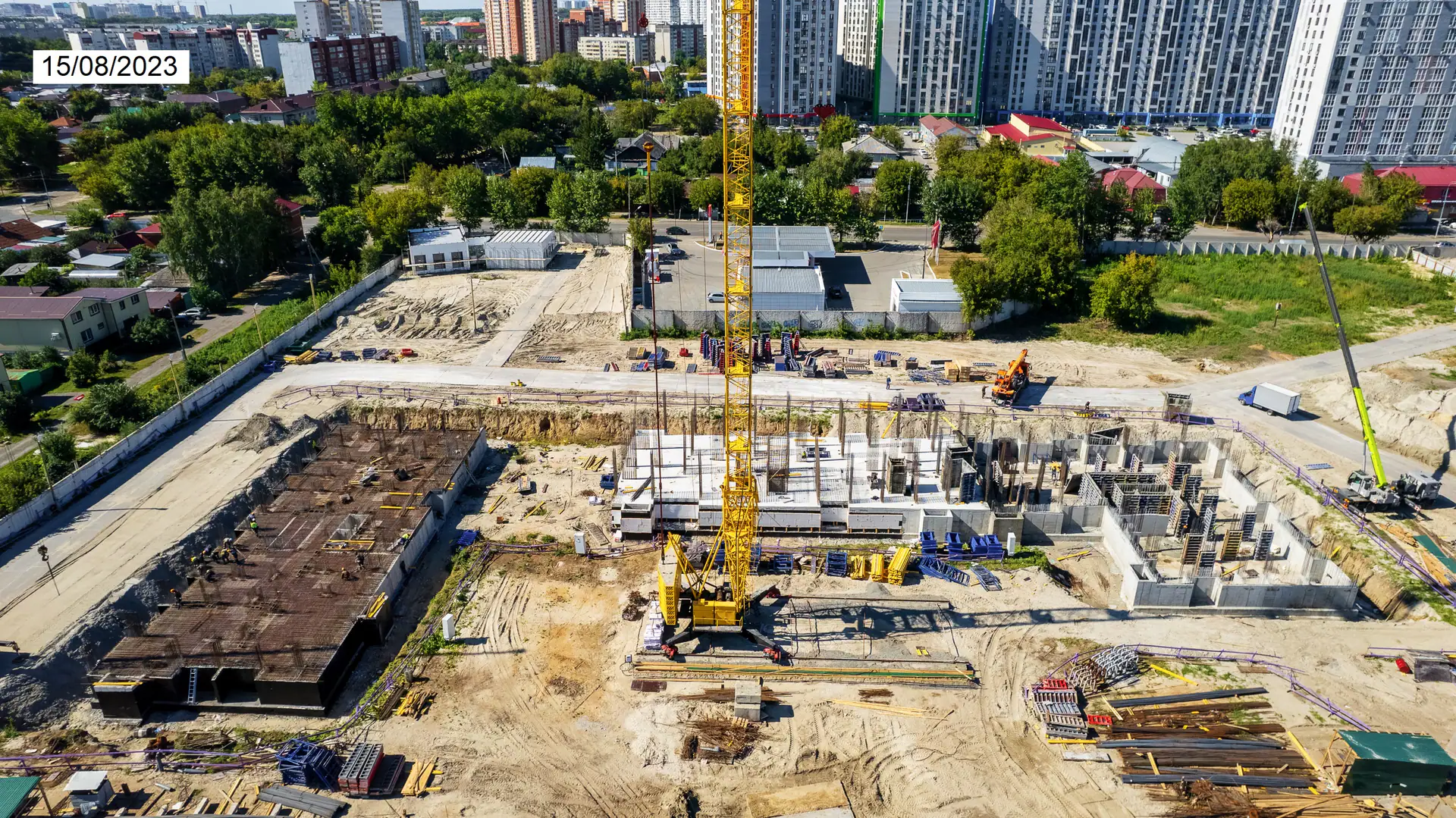 август, 2023