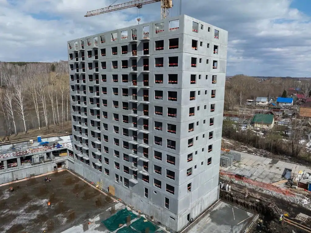 апрель, 2025
