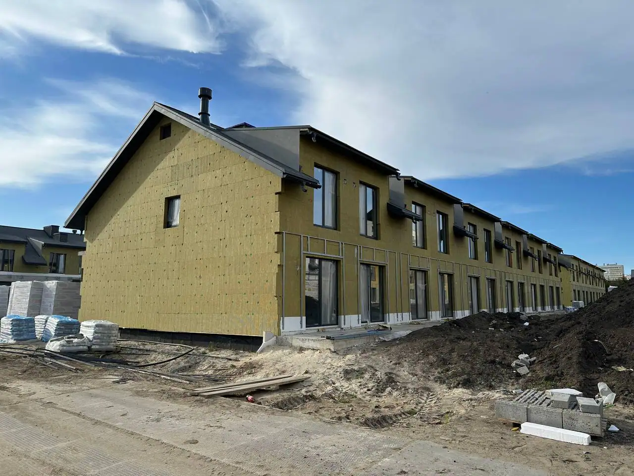 май, 2024
