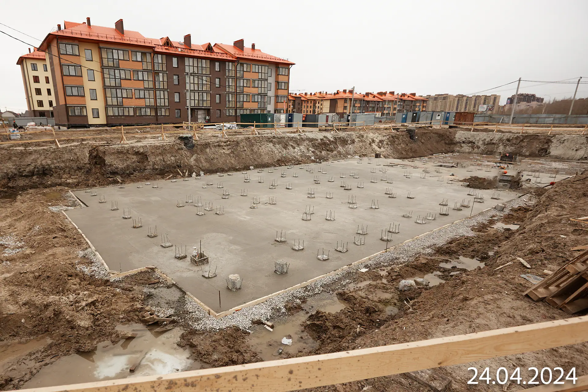 апрель, 2024