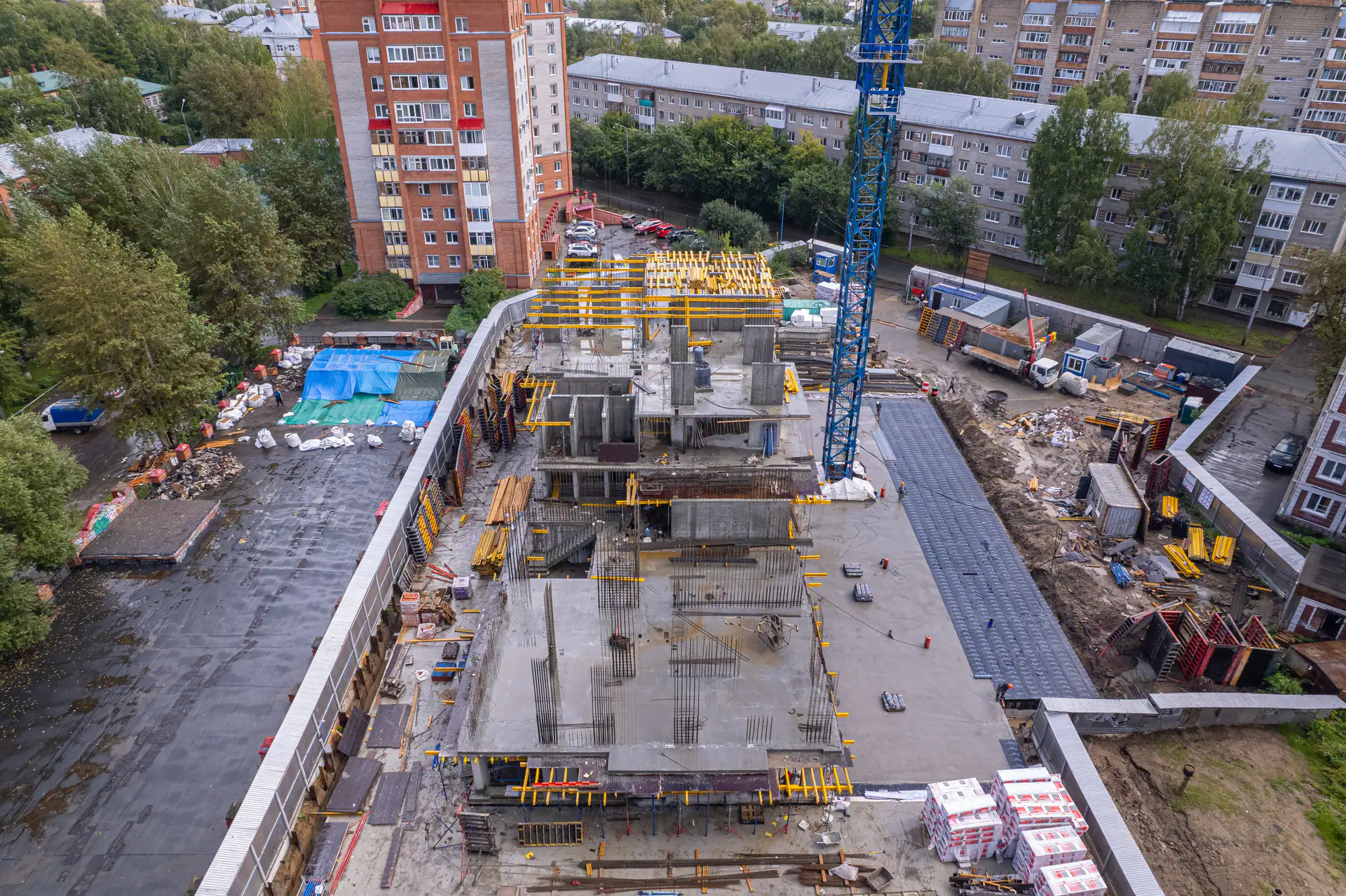 август, 2024