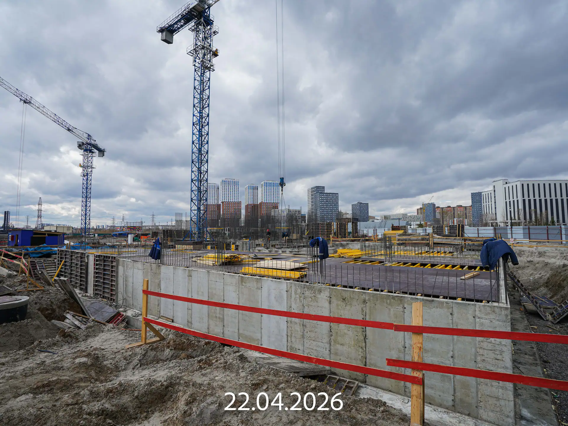 апрель, 2026