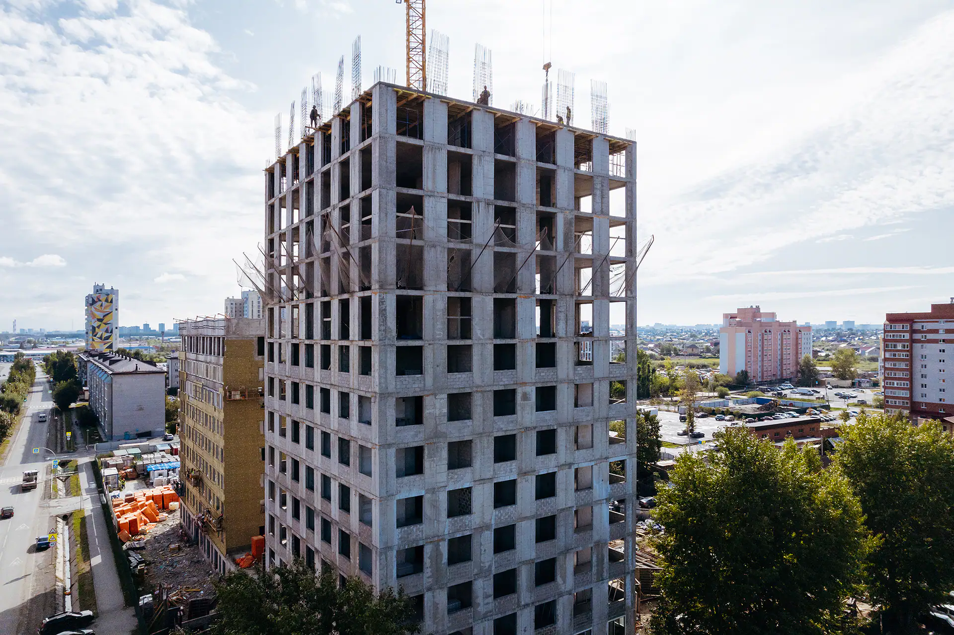 август, 2023