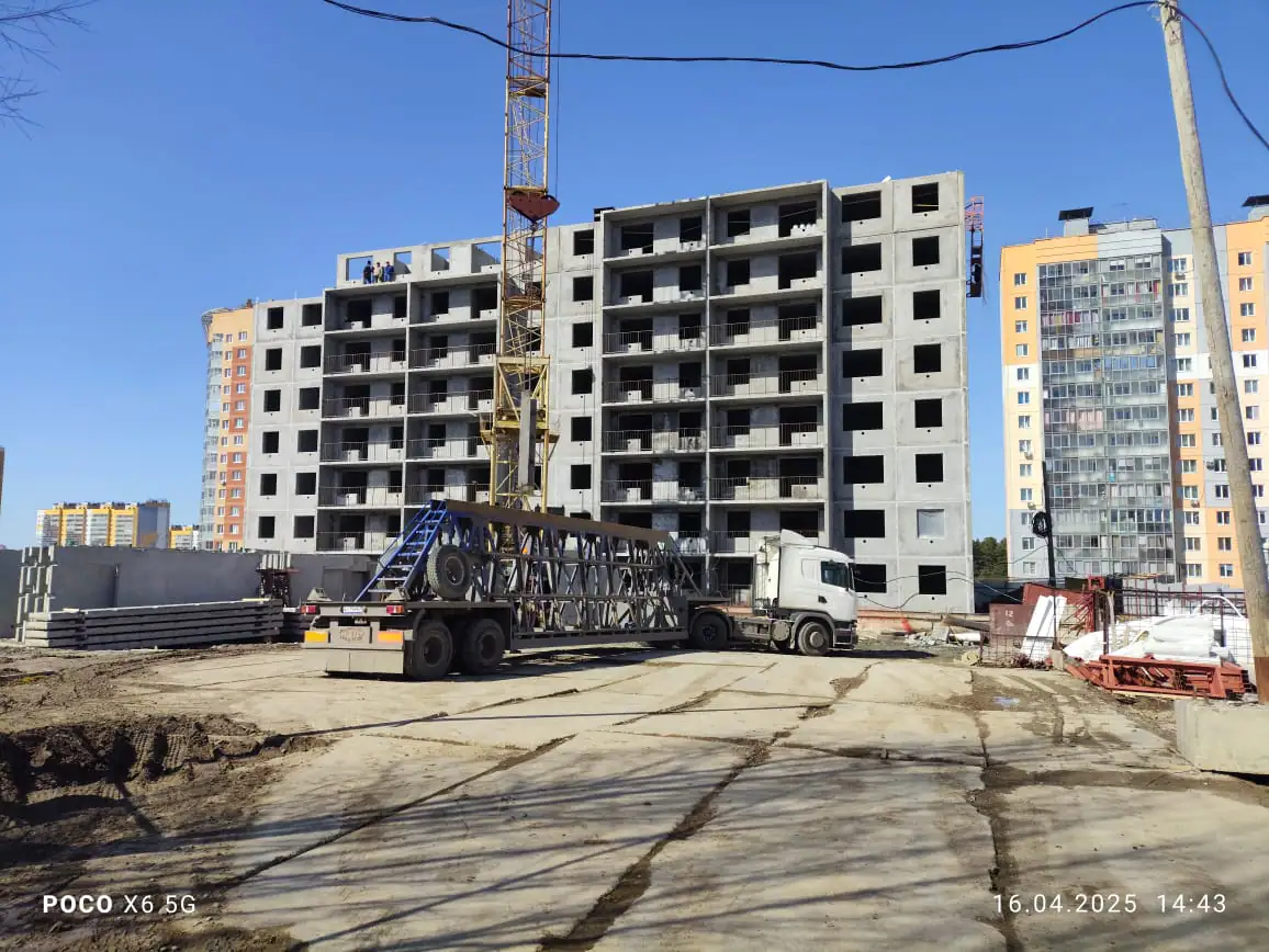 апрель, 2025
