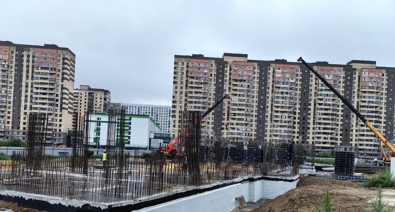 август, 2024