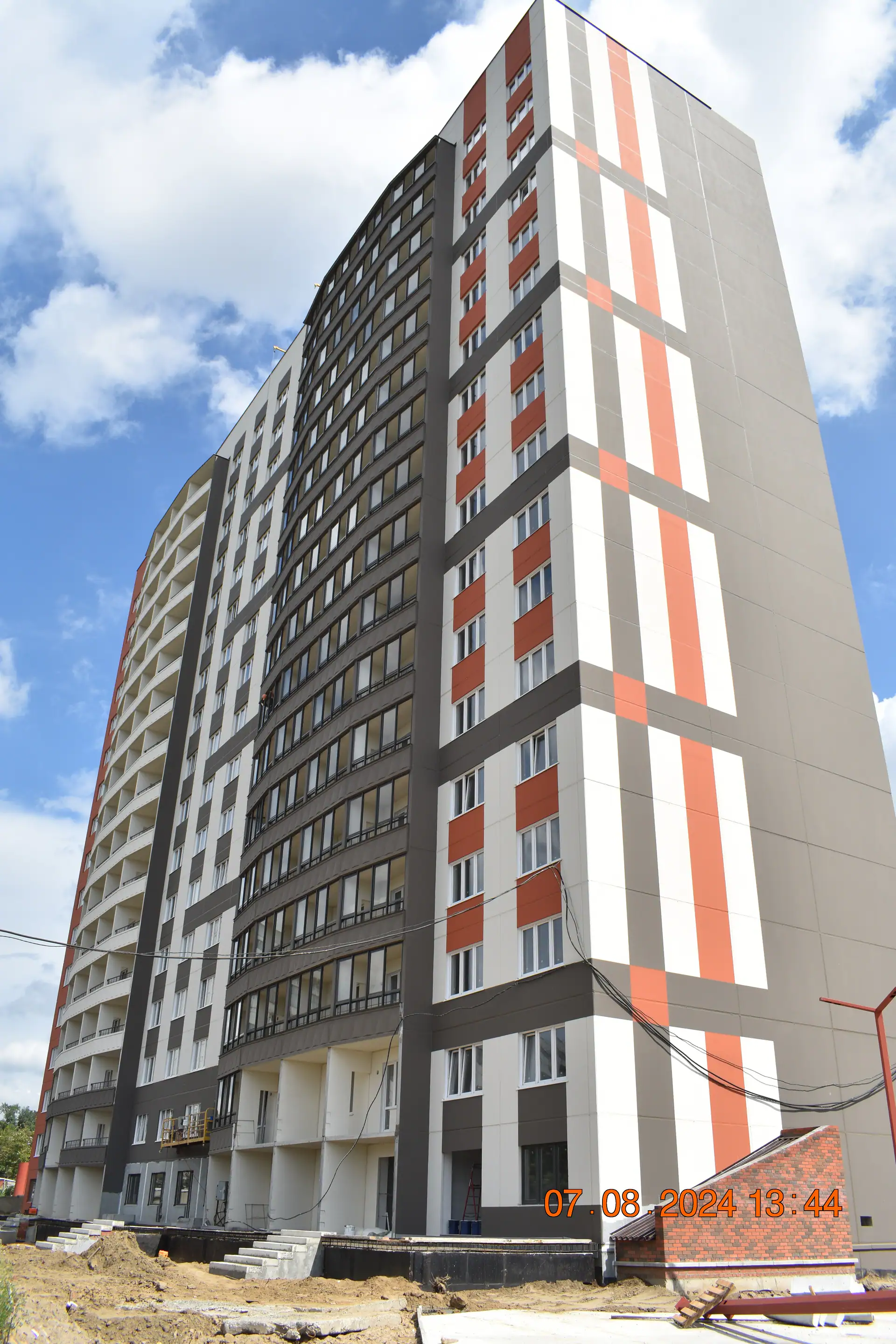 август, 2024