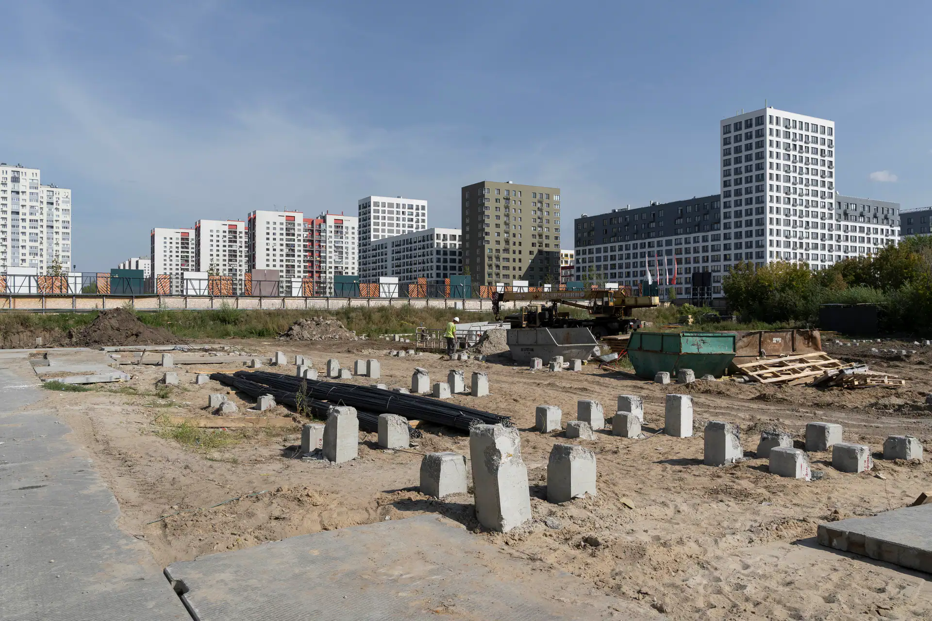 август, 2023