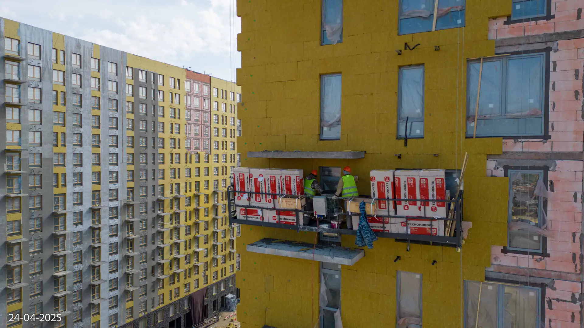 апрель, 2025