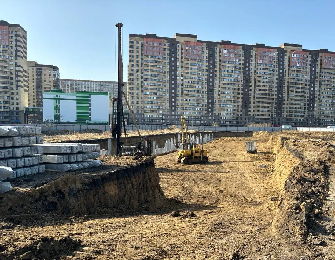 апрель, 2024
