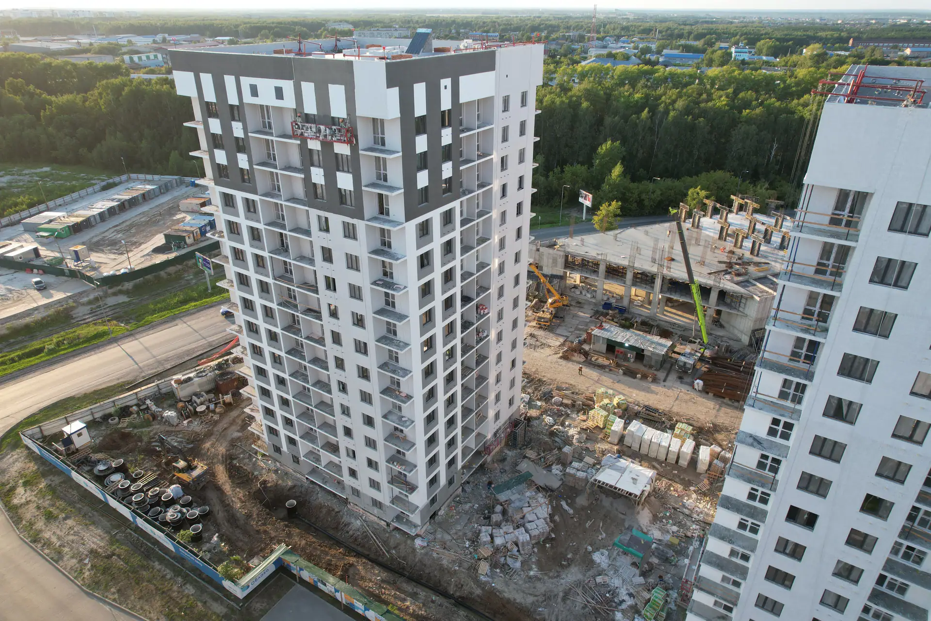 август, 2023