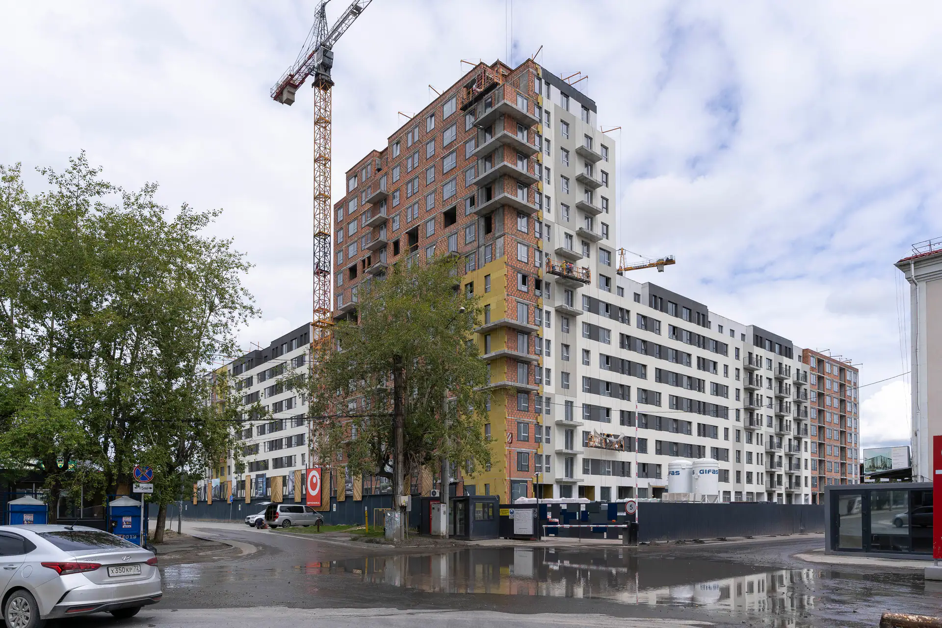 август, 2024
