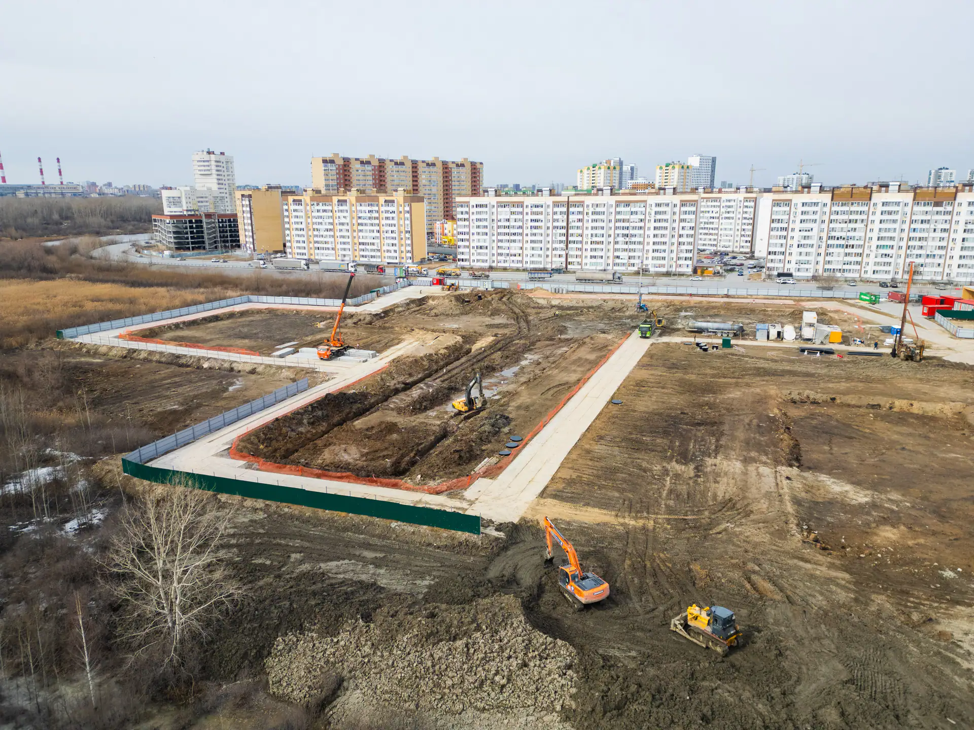 апрель, 2025