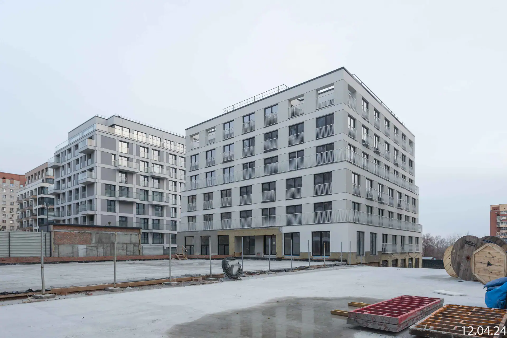 апрель, 2024